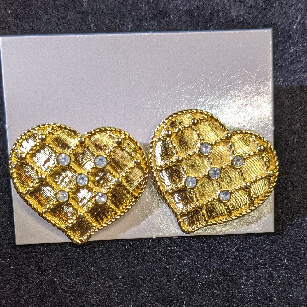 Vintage AVON Quilted Fashion Heart Pierced Earrings, Goldtone, NOS